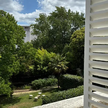 Le Clos Des Queyries, D'hôtes Bordéus